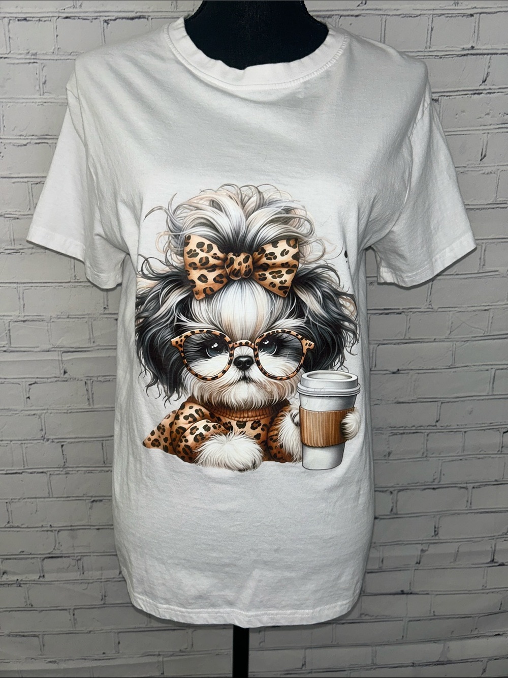 Graphic dog shirt. Size medium.